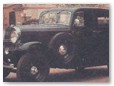 1,8 Liter Limousine + Opeldaten

Auch hier wird man lange nach Modellen suchen können. 
Opeldaten:
Karosserievarianten: 2- und 4-türige Limousine (ab 1932 auch als 50cm-längerer Regent), offener 4-Sitzer, 2-Sitzer-Cabriolet oder Sonnen-Limousine (ab 1932 auch als 50cm-längerer Regent), Sonnen Coupé und Cabriolet.
Motor: 1,8l mit 32 PS bei 85 km/h und ab 1933 mit 33,5 PS bei 90 km/h.
Länge in mm: 4110, Regent: 4160
Preise ab 2.700 RM = DM = 1.385 Euro; Regent ab 3.350 RM = DM = 1.720 Euro.
Stückzahl: 32 285
