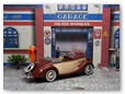 Super 6 Cabriolet "Gläser" Bild 2b (1938)

Hersteller: IXO (Opel-Sammlung Nr. 97)
braun/beige Auflage ??? 10/2014