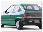 Pontiac LeMans (1989 - 1993)

Ab Herbst 1988 bis Sommer 1993 wurde in den USA (und in Neuseeland) eine bei Daewoo in Korea gebaute Abwandlung des Opel Kadett E unter der Bezeichnung Pontiac LeMans verkauft; dieses Fahrzeug ersetzte den bisherigen Pontiac T1000.
Den LeMans gab es als dreitüriges Schrägheck, ?Aerocoupe? genannt, und als viertüriges Stufenheck. Ende 1989 erschien eine sportliche GSE-Version in Anlehnung an den Kadett GSi.