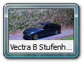 Vectra B Stufenheck Tuning Bild 1a

Hier ein Vorschlag von mir, wie man einen Vectra veredeln könnte. Das Originalmodell stammt von Schuco und habe es bei homburgmodell umbauen lassen. Das Stufenheck heißt nun " angel oscuro (dunkler Engel) "