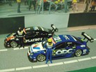 Vectra C DTM 2005 Bild 3

Hersteller: Minichamps
blau 1.536 mal KW32/06,
schwarz 1.536 mal KW34/06

Zum Original:
Wohl die letzten DTM Vectras, da ab 2006 keine mehr fuhren: Hinten "Merci Laurent" als Abschied für Aiello von Opel, vorne: "200th Race" von Manuel Reuter in der DTM.